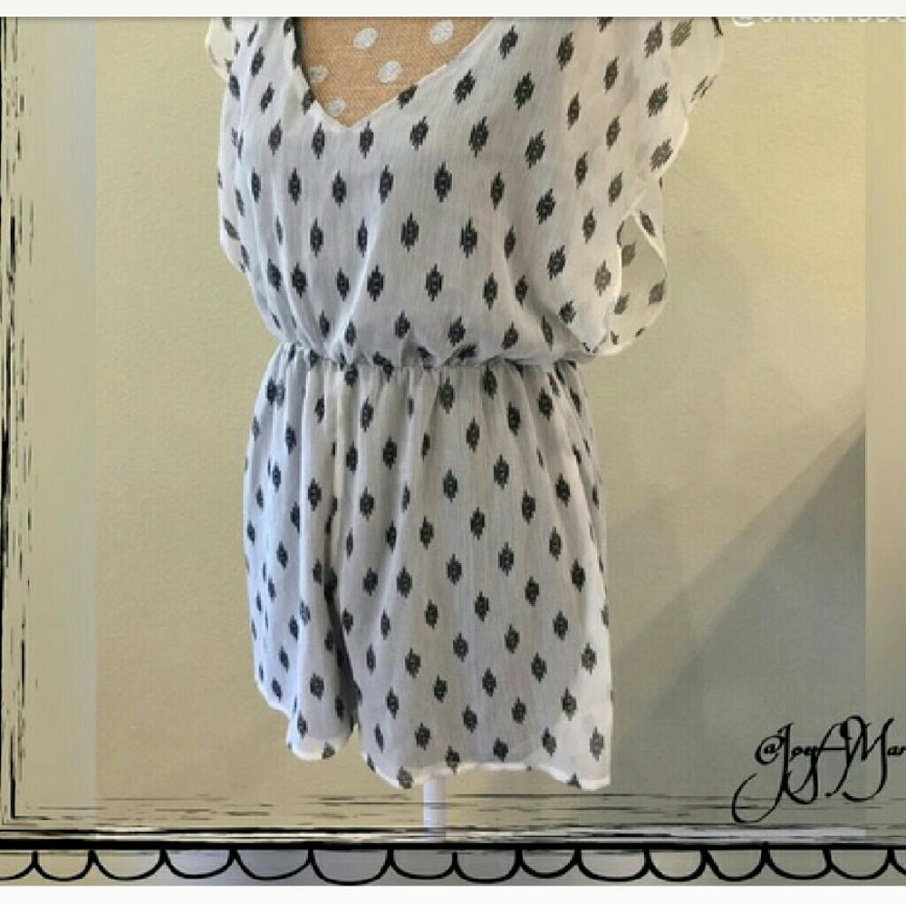 Romper - Picture 2 of 2